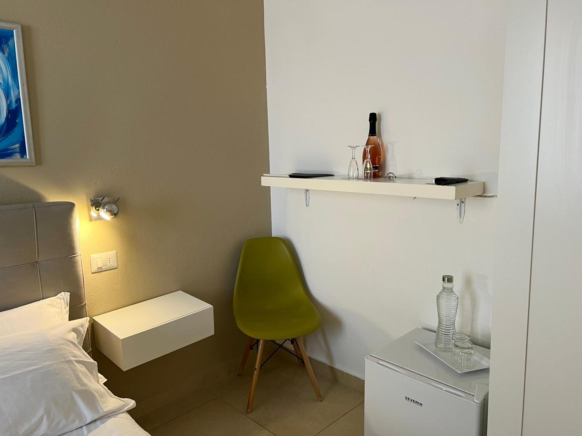 Les Chambres De Francoise Guest House Olbia Exterior photo