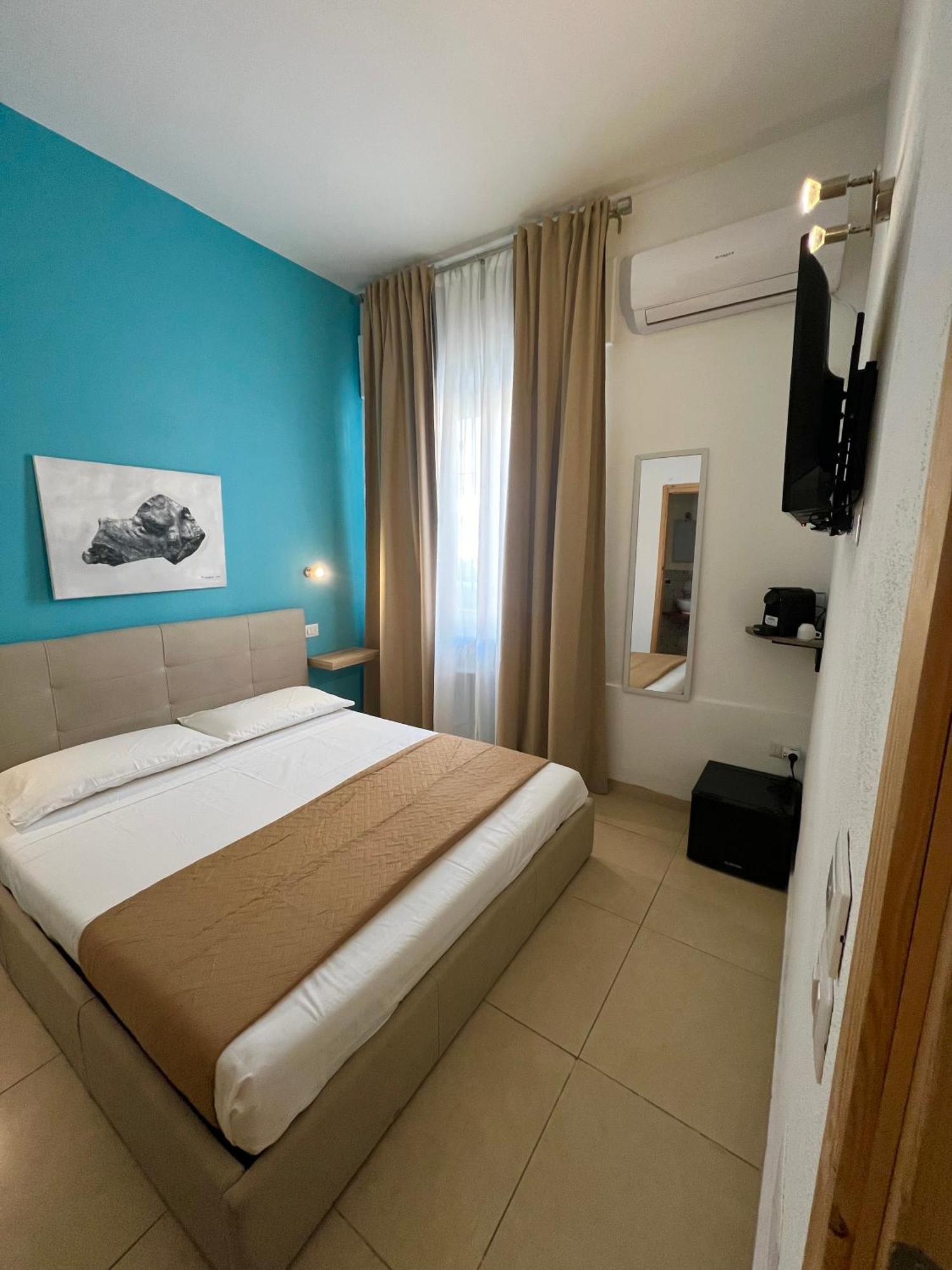 Les Chambres De Francoise Guest House Olbia Exterior photo