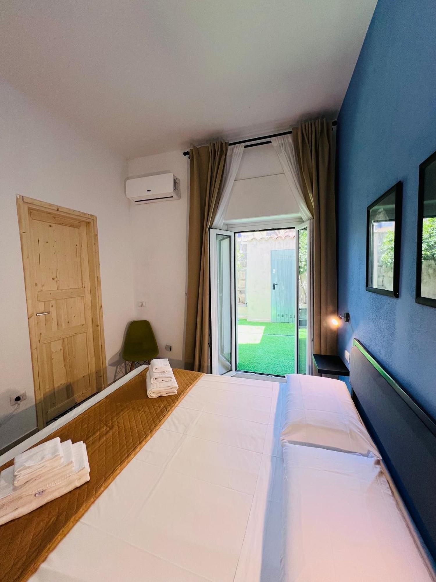 Les Chambres De Francoise Guest House Olbia Exterior photo