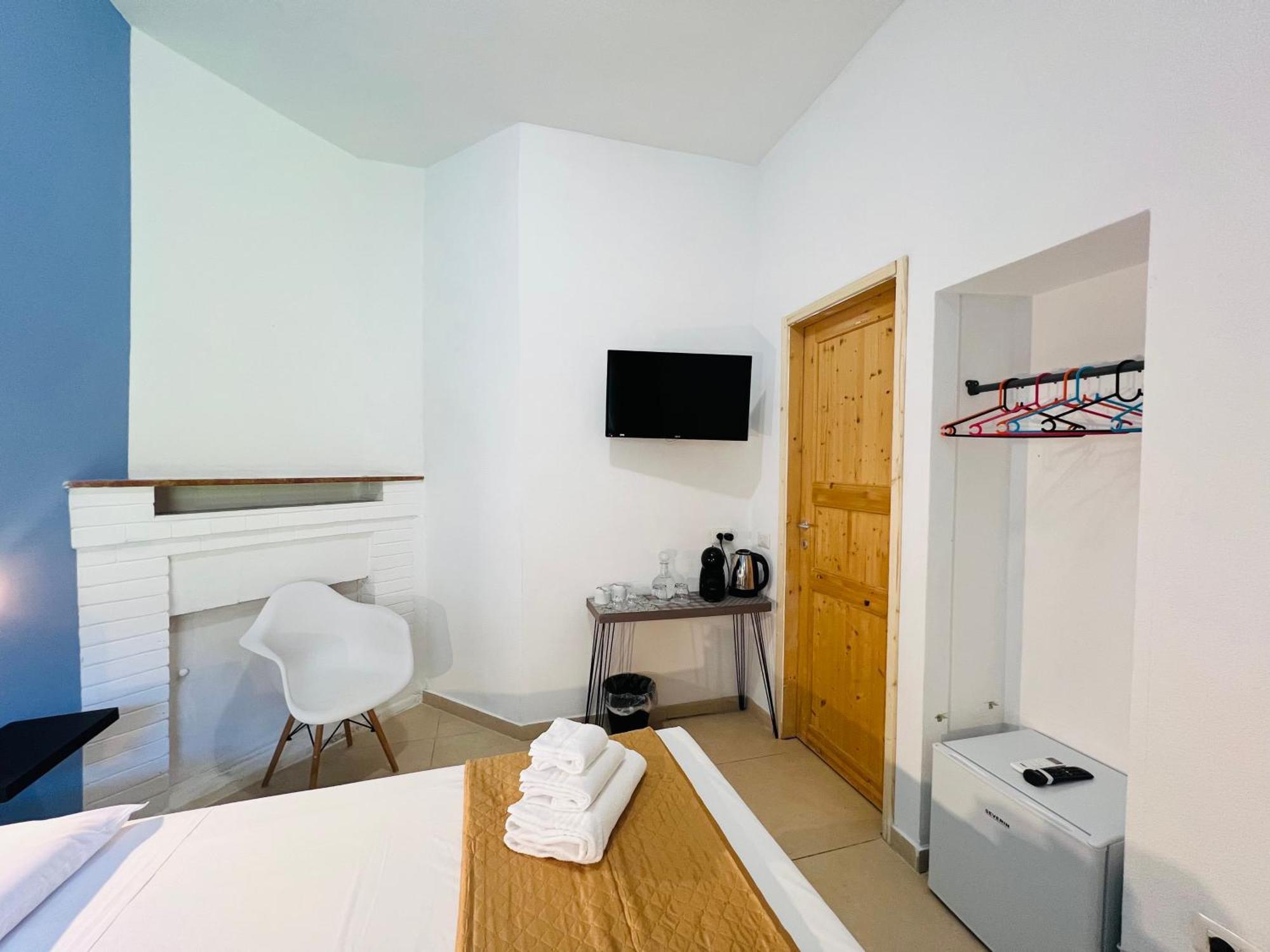 Les Chambres De Francoise Guest House Olbia Exterior photo
