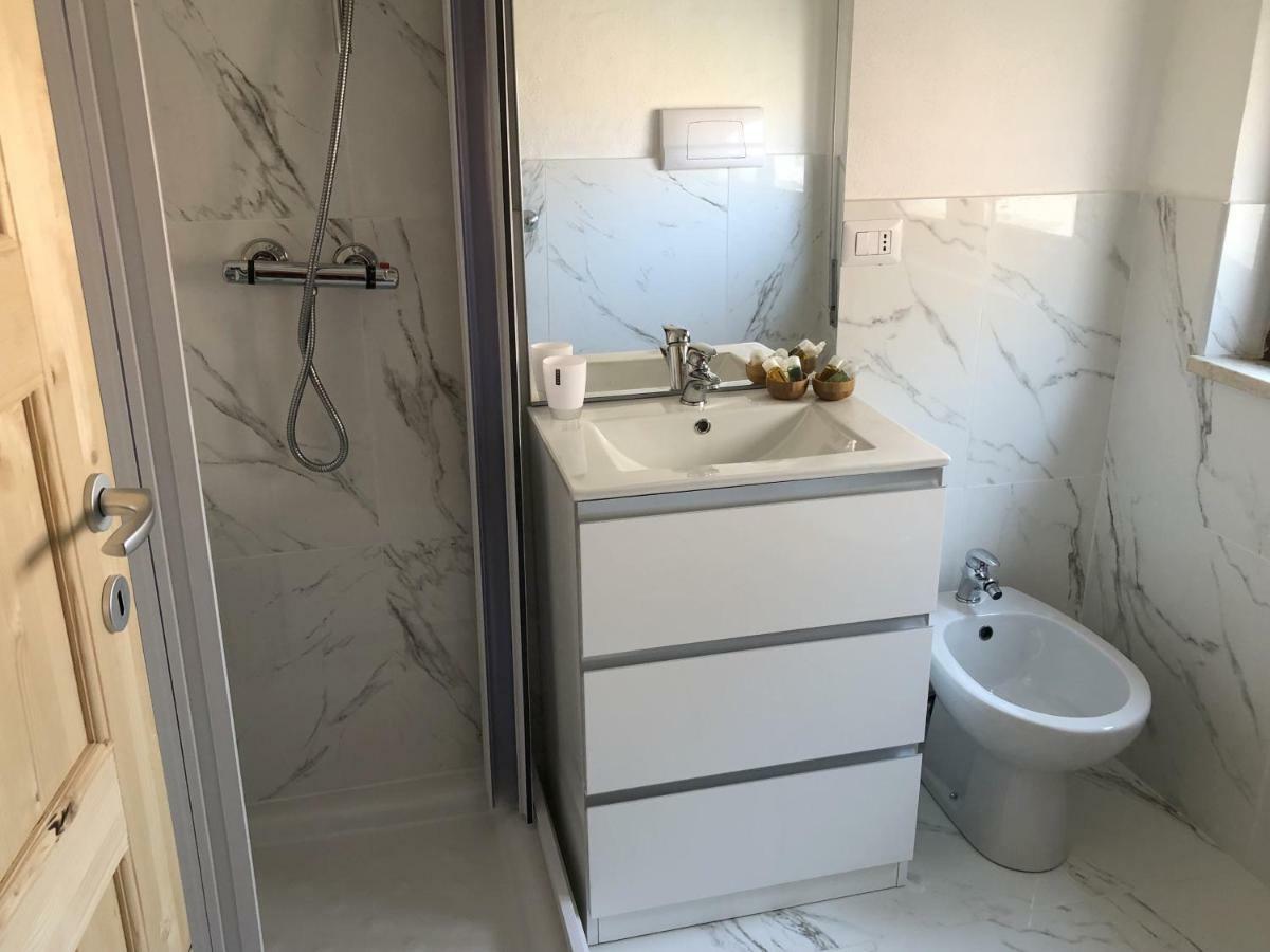 Les Chambres De Francoise Guest House Olbia Exterior photo